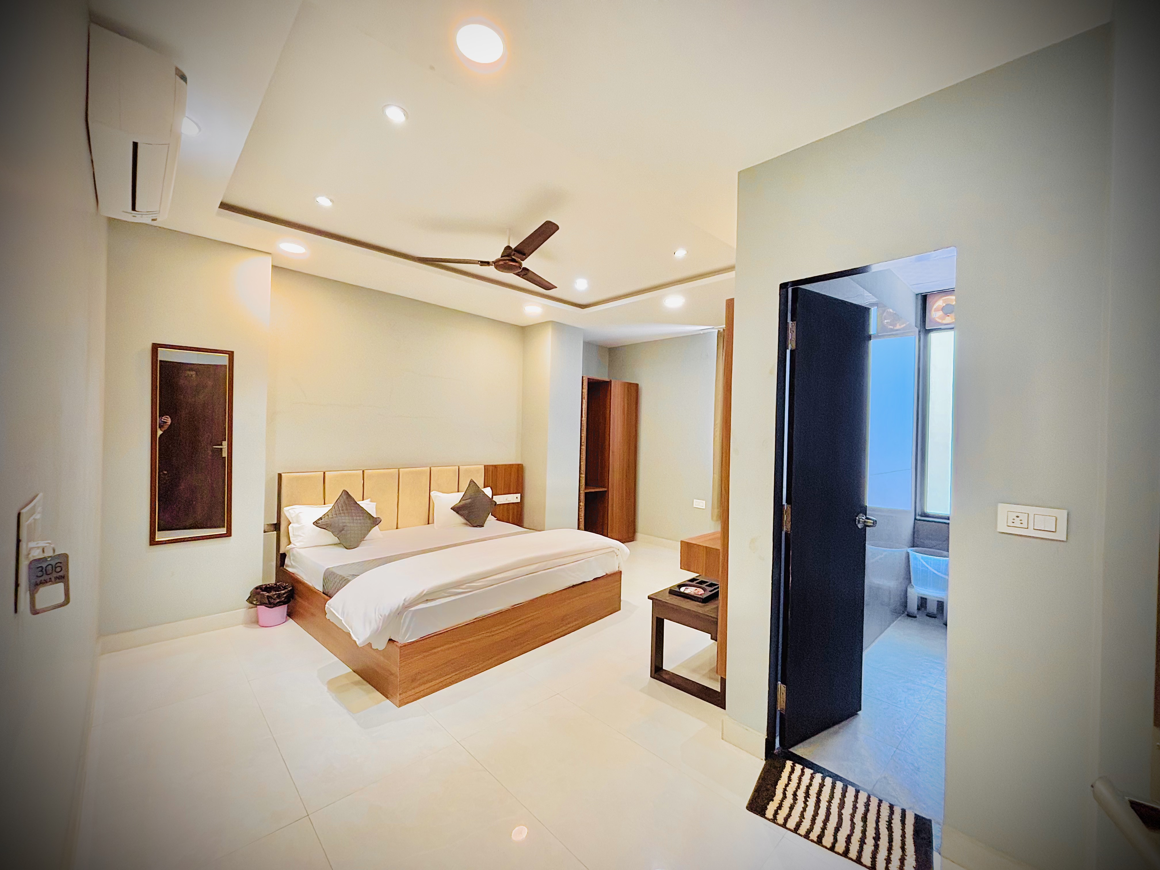 Hotel Grand Aana Inn - Tap to explore photos
