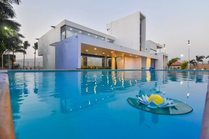 Lake family vibes 6BHK - Tap to explore photos