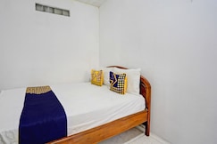 Hotel O Umi Homestay Syariah, Sidoarjo