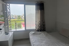 Hotel Rahi, Dhampur