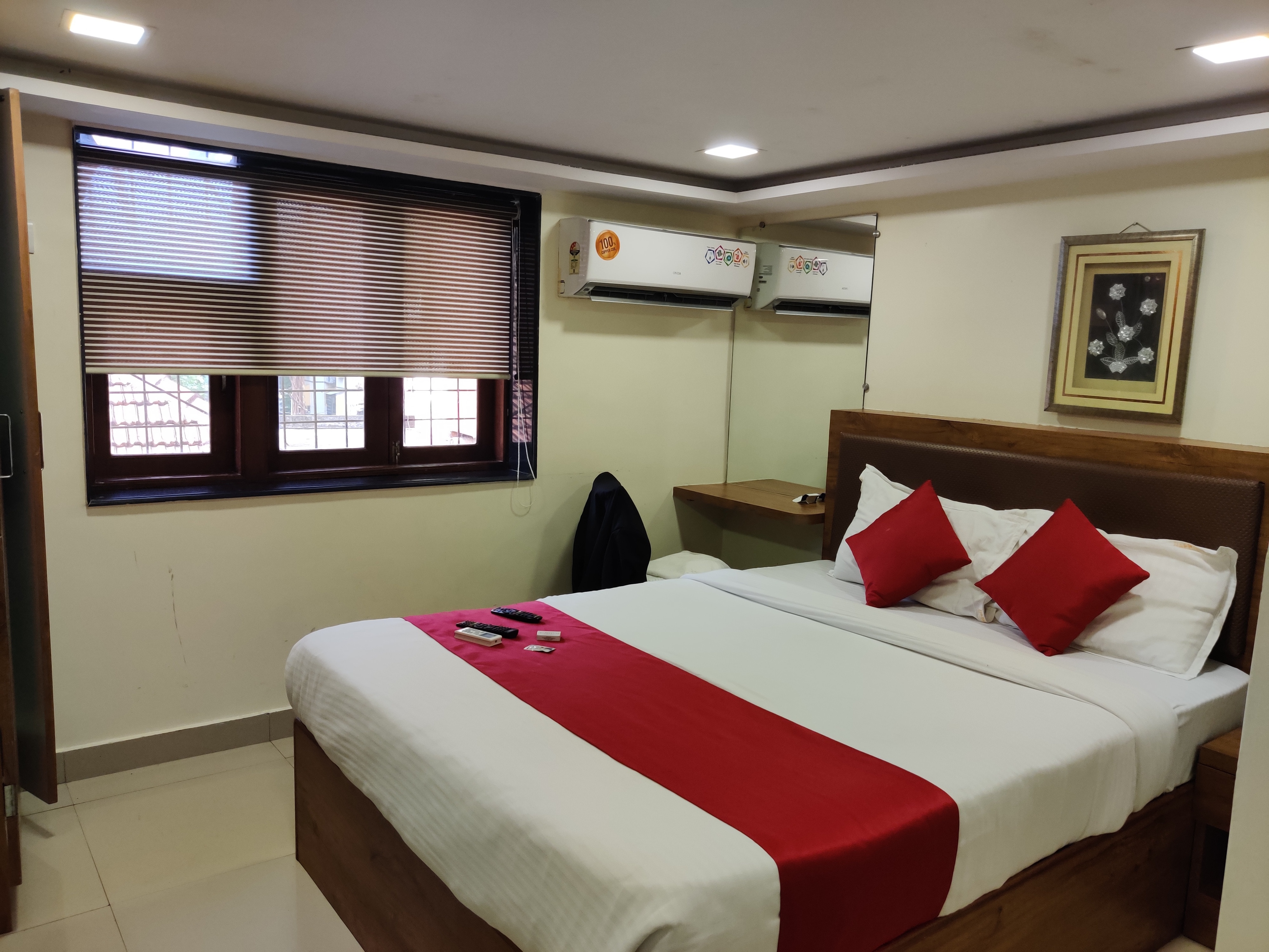 Hotel Happy land- Dadar - Tap to explore photos