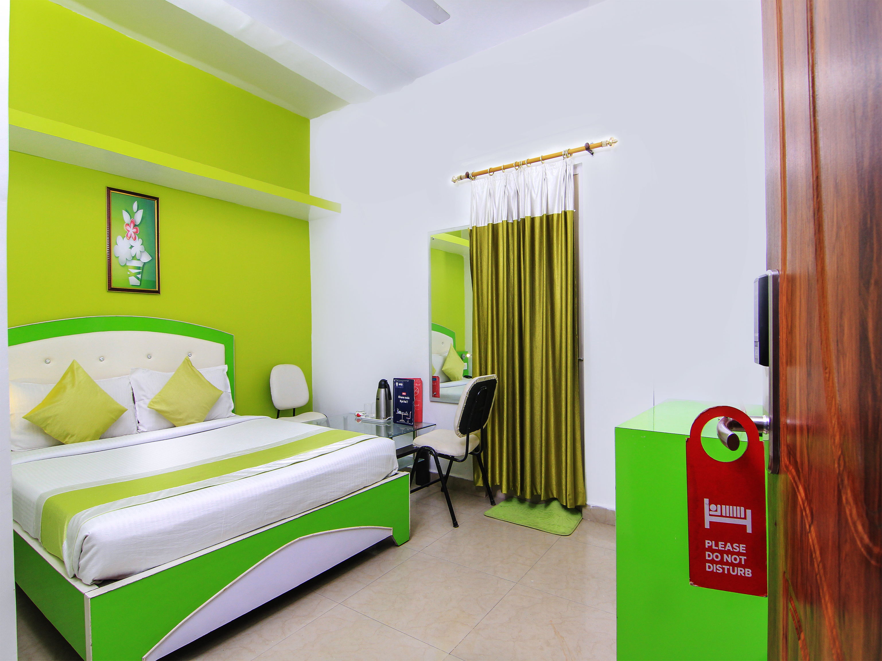 OYO Flagship 4434 Hotel SRG - Tap to explore photos