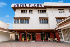Hotel O near RS Awal Bros Sudirman formerly Flora Hotel, Pekanbaru