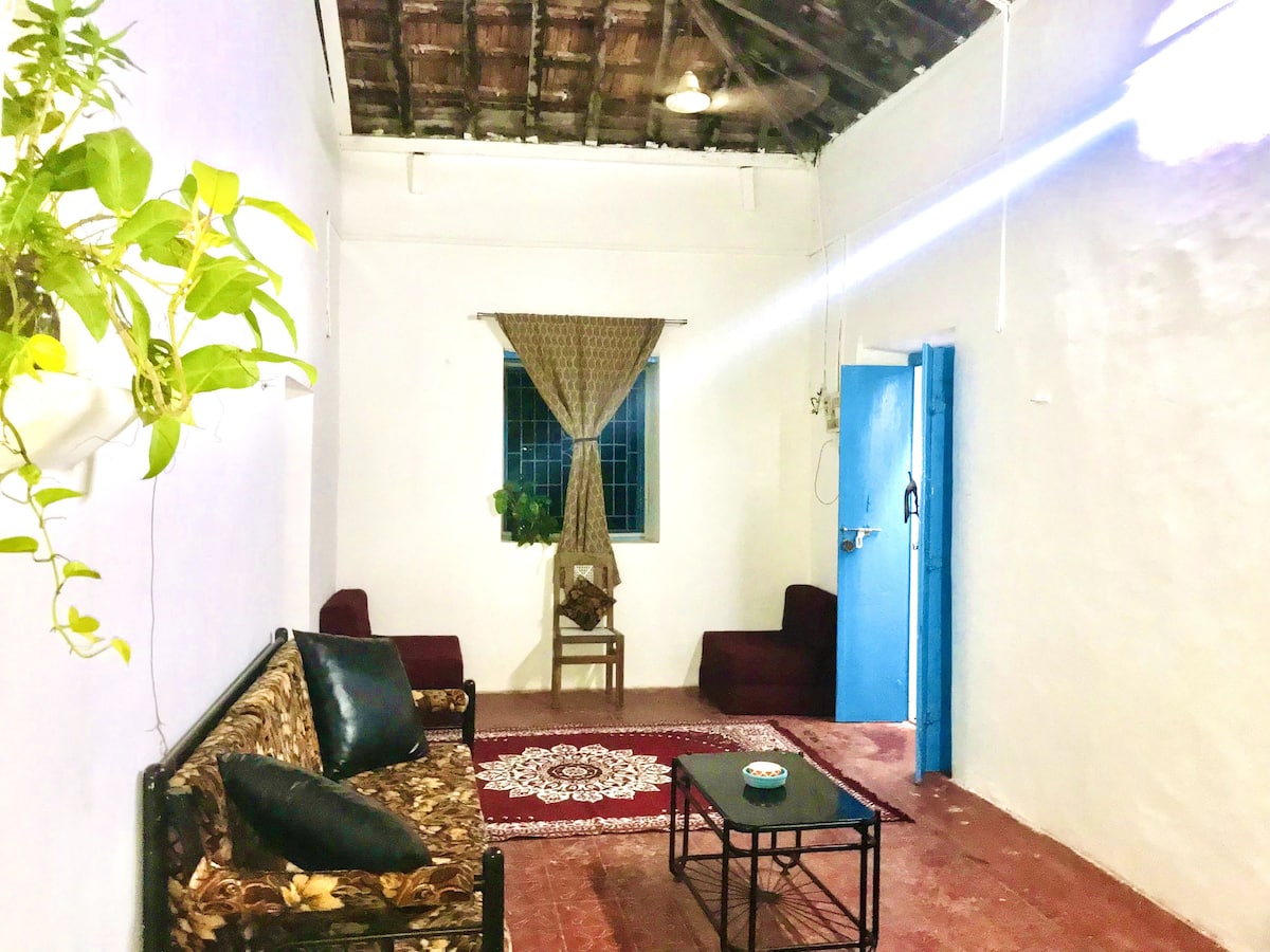 Goa 2 Bedroom 2 bathroom HOUSE in a quiet village. - Tap to explore photos
