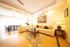 Villa Nazuri 3BHK Luxurious Villa w Caretaker in Candolim, Goa