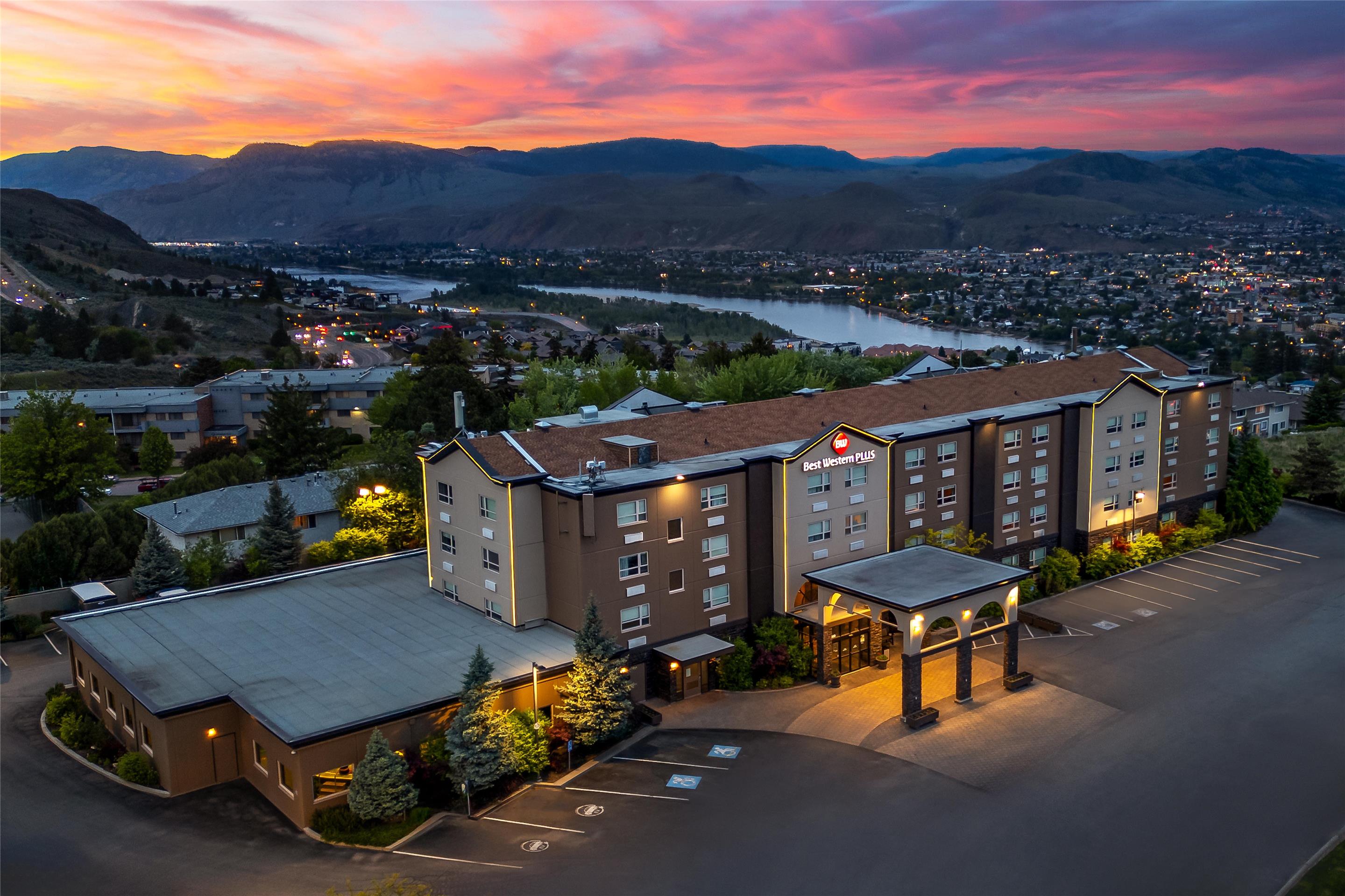Best Western Plus Kamloops Hotel - Tap to explore photos