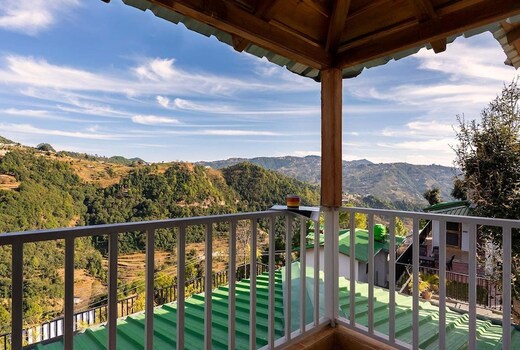 Pet-Friendly 2br w mountain view | Dream Cottage (3) by Roam Home