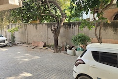 Shri Krishnam Dham, Vrindavan