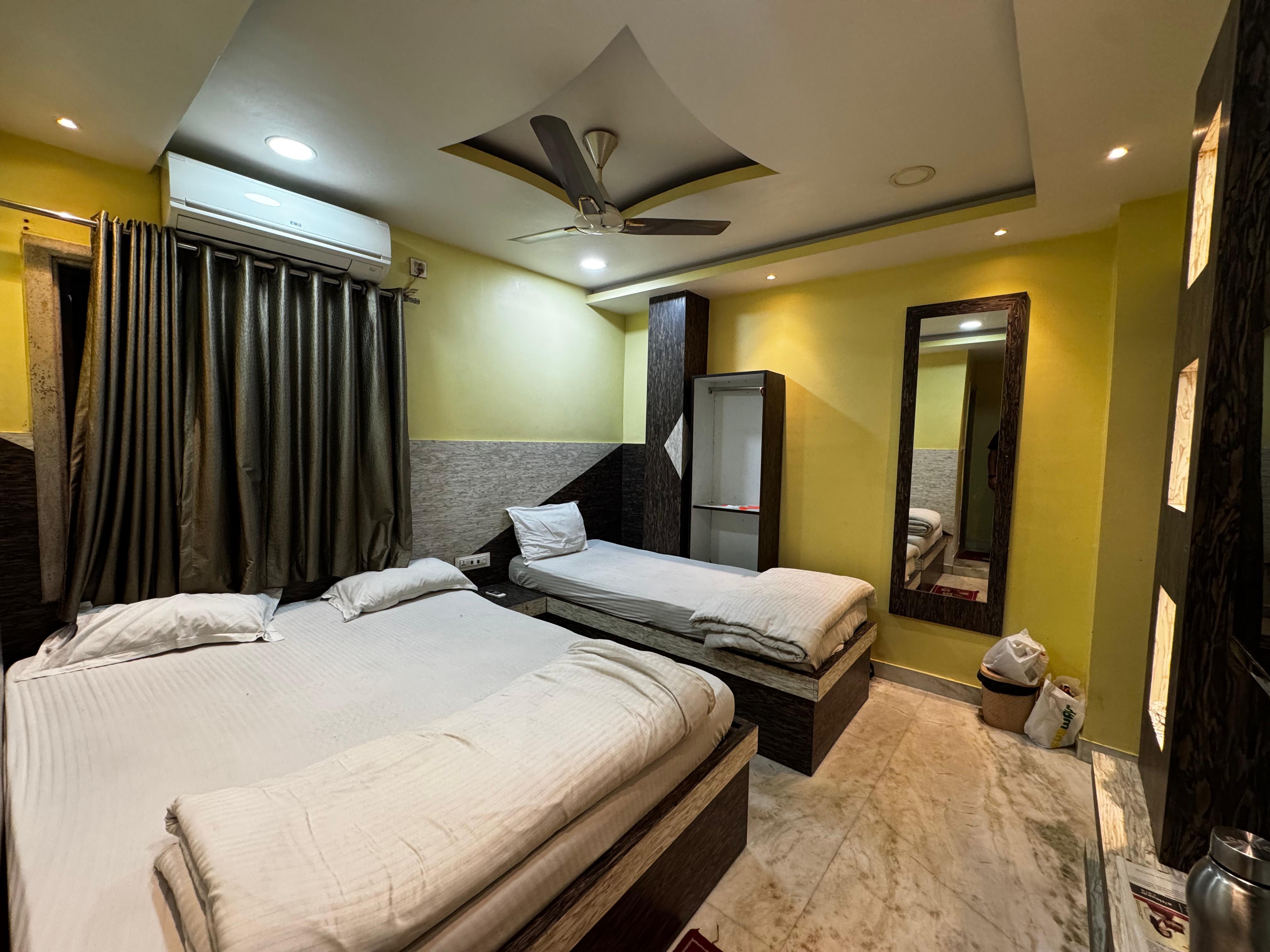 SIDRA GUEST HOUSE-PARK STREET - Tap to explore photos