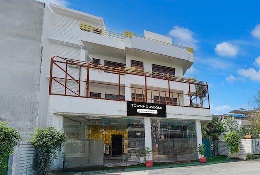 Townhouse Oak Civil Lines Prayagraj Formerly The Grand Palace