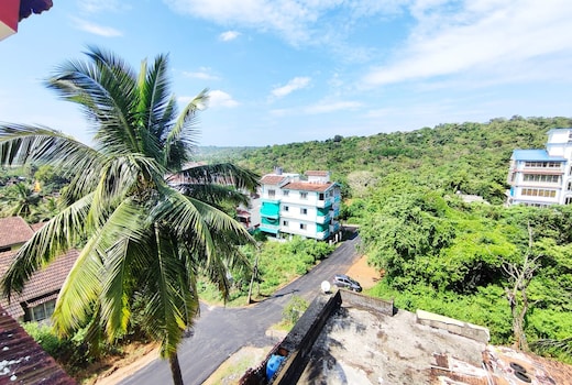 Hilltop 6 BHK Villa with Private Pool