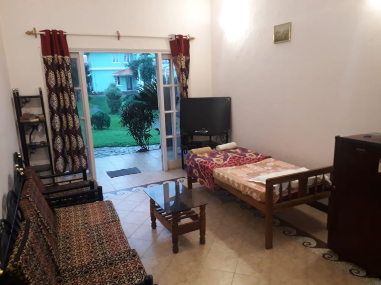 1 BHK in Costa Montage | Entire Apartment - Tap to explore photos