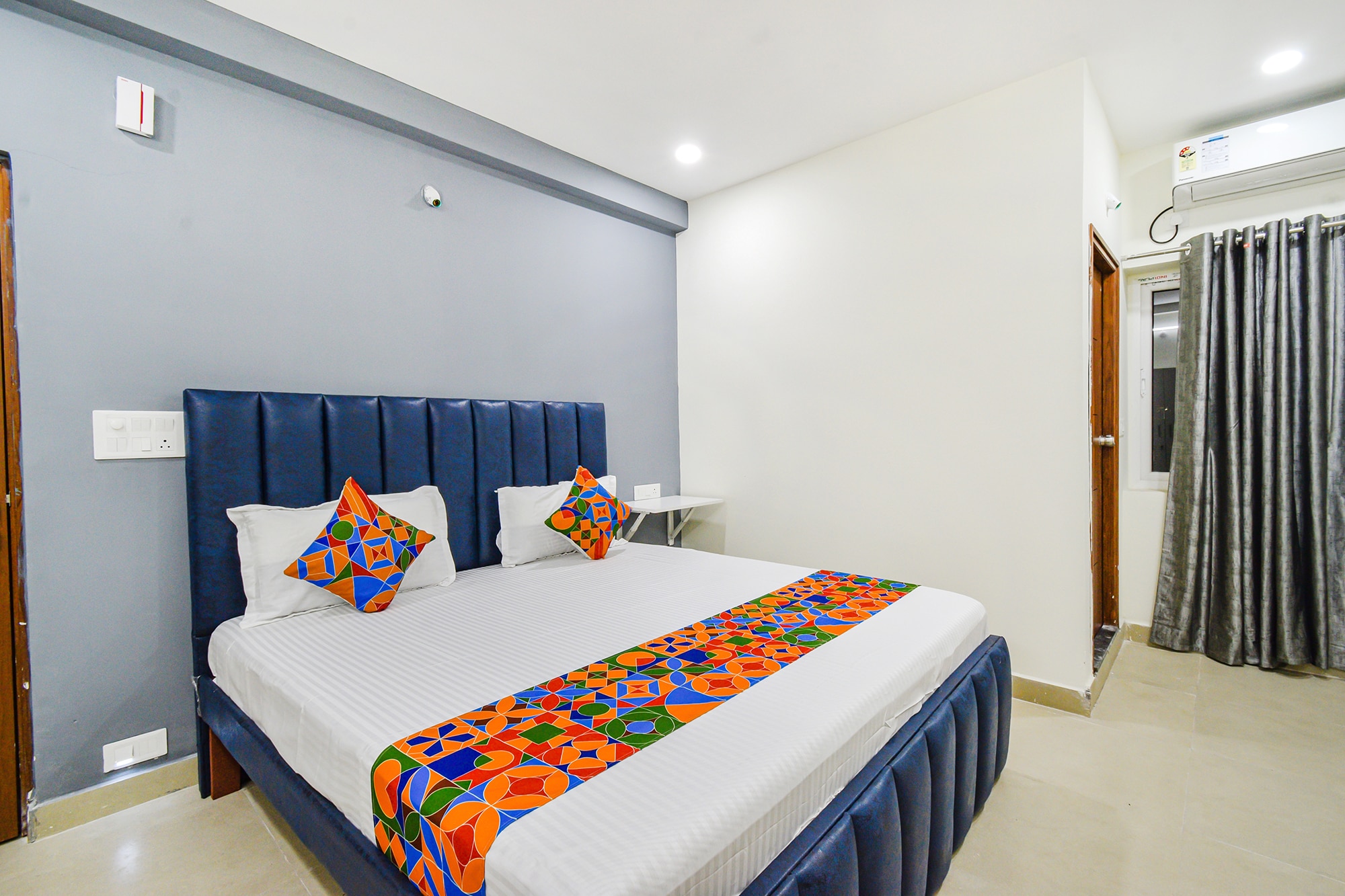 FabHotel Maski Suites - Nr KIMS Hospital, Kondapur - Tap to explore photos