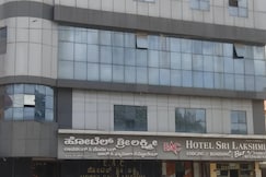 HOTEL SRI LAKSHMI LODGING & BOARDING FAMILY BAR & RESTAURANT, Raichur