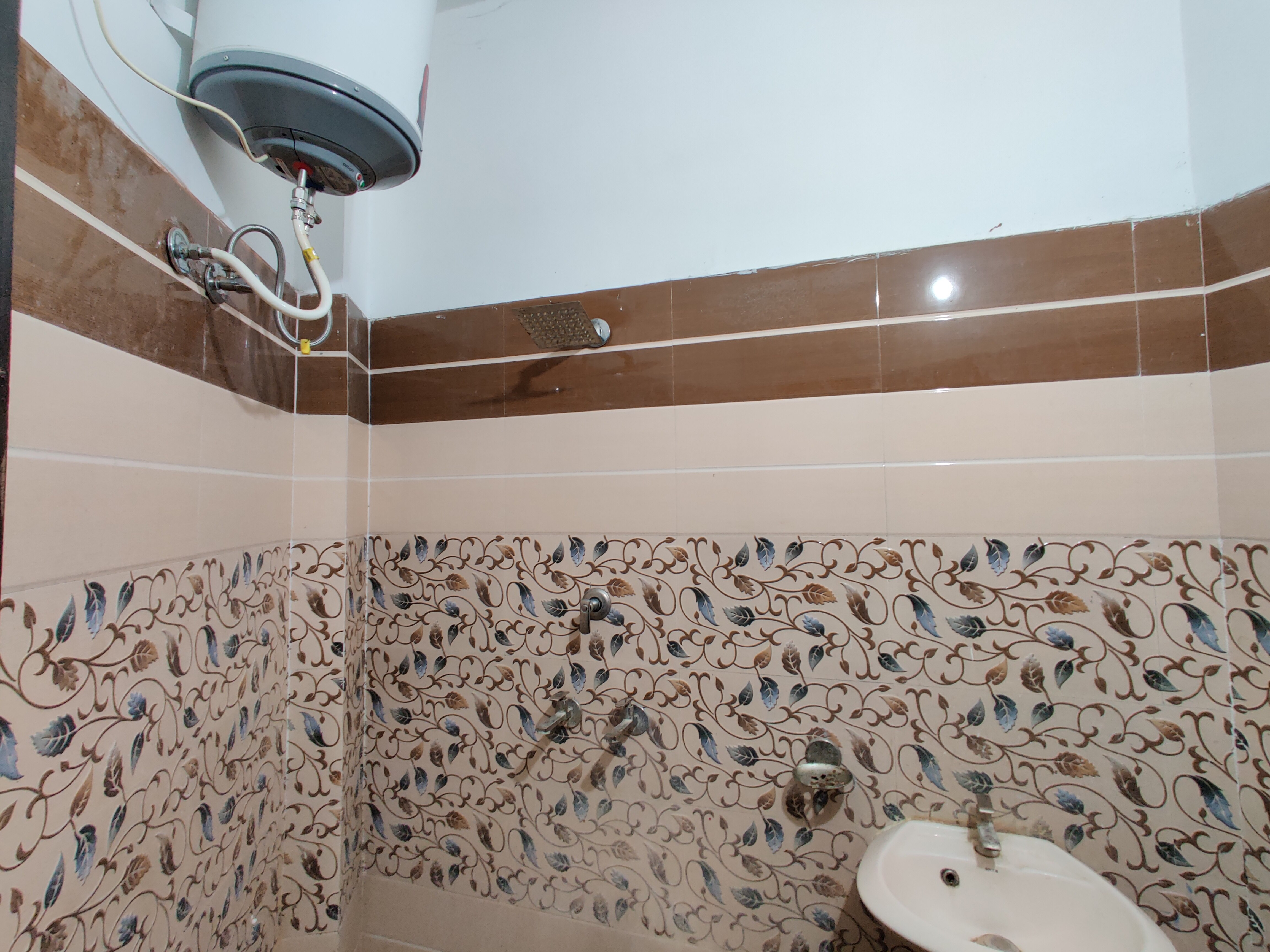 Agam Guest House - Tap to explore photos