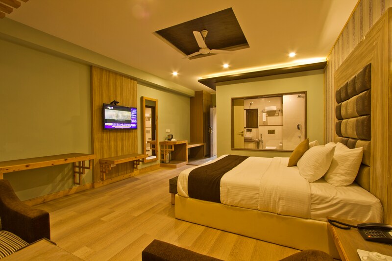 Rohtang Heights Resorts Spa Mi Inr 677 Off 4 2 0 Coffee Table Accommodation In A Double Room Hair Dryer On Request Ceiling Fan Butler Service Suffi Cient Lighting Daily Cleaning Complimentary