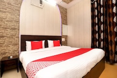 Hotel New DR Plaza, Bathinda