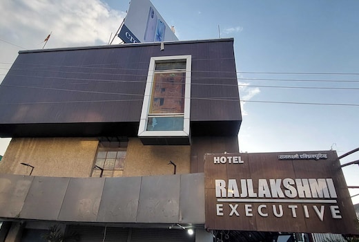 Collection O Paithan Gate Formerly Rajlaxmi Executive
