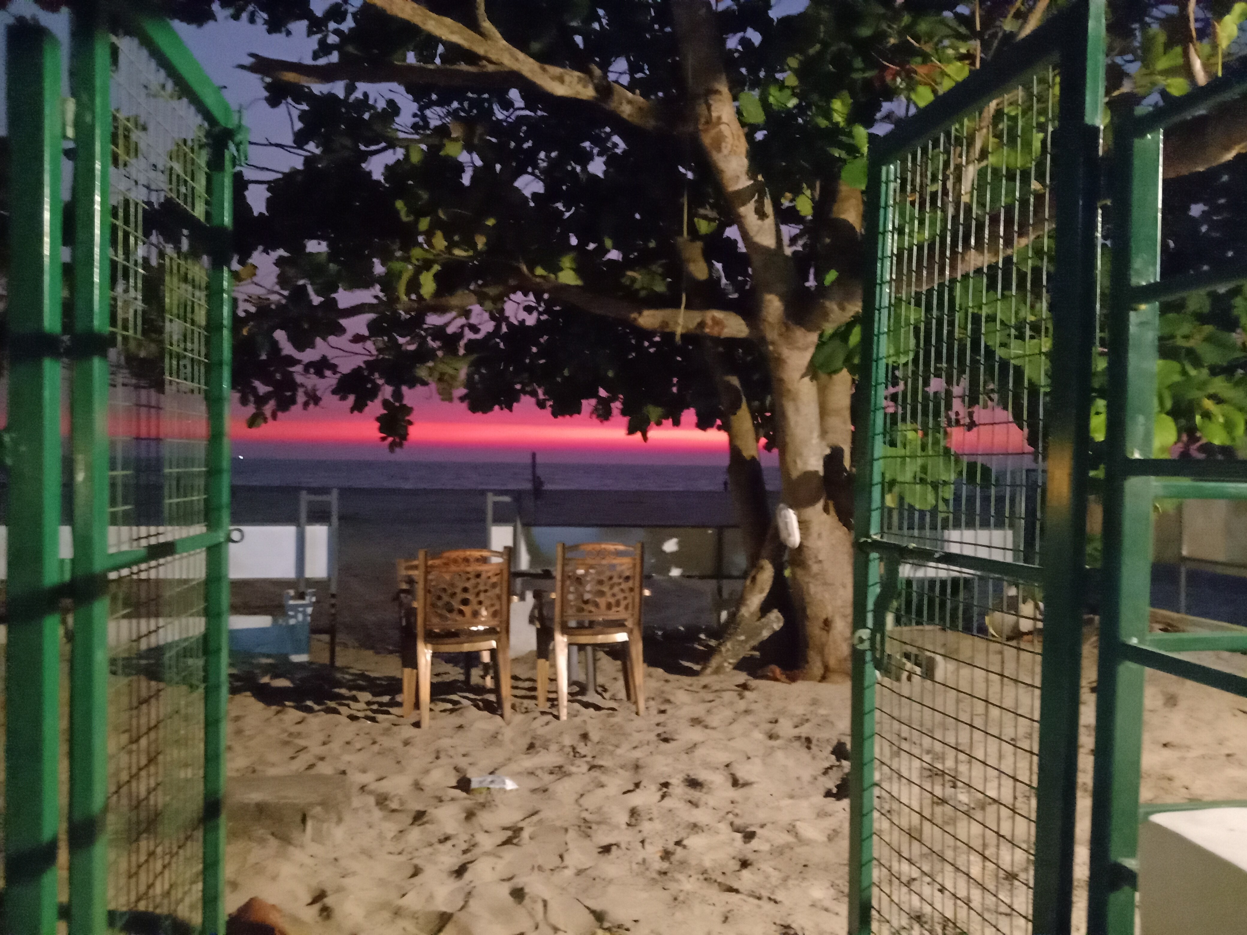 Mandala beach bungalow - Tap to explore photos