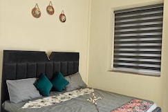 Rawat s Oasis, Rishikesh