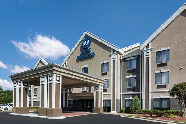 Best Western Smithfield Inn - Tap to explore photos