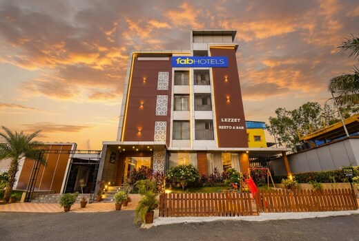 FabHotel Prime Rajmudra - Nr. Butterfly Trampoline Park - Hinjawadi