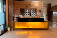 Hotel Mann Holiday Resorts, Khargone