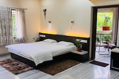 Daisy Room | Studio Apartment, Nagpur