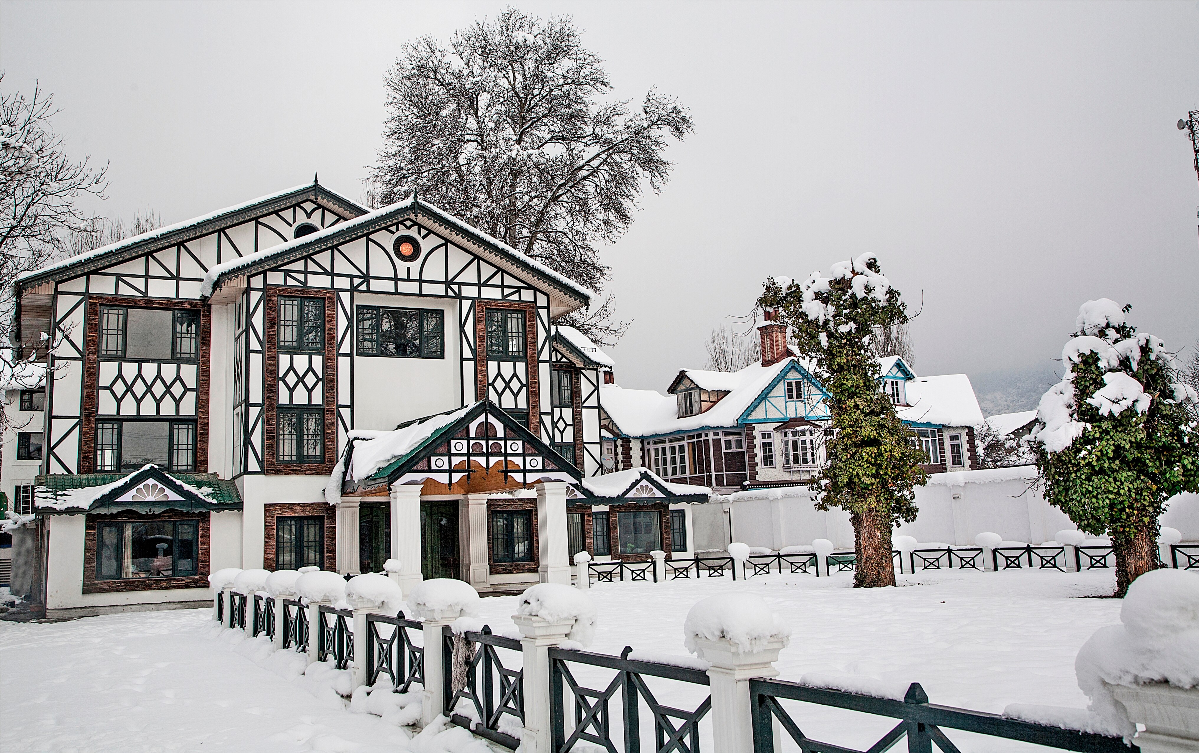 Hotel Adlife Luxury Srinagar INR 210 OFF   3  5  0  0   Hotel Price