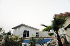 ANGLE FARMHOUSE, Noida