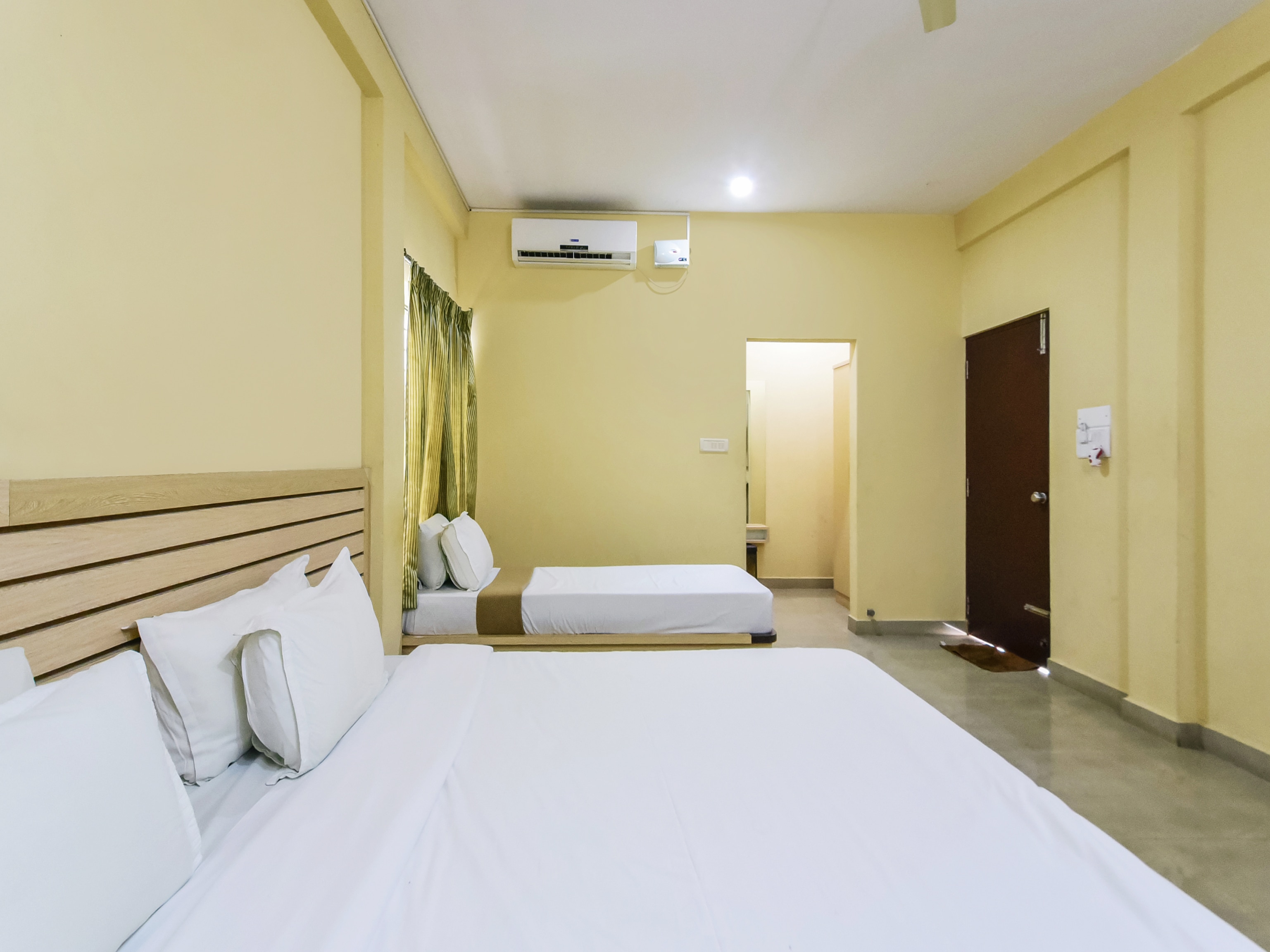 Hotel Kalyani - Tap to explore photos