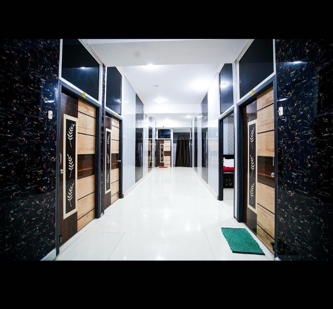 Townhouse Hayatnagar Bus Terminal - Tap to explore photos