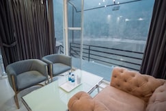 Jade lakefront, Pangot