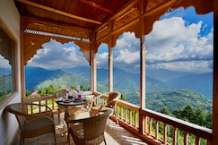 Echoes of Nirvana, Theog