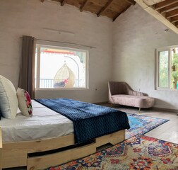 Large room with Mountain view