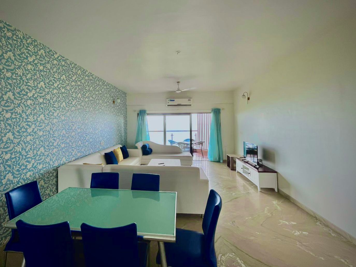 Serene 2bhk sea facing apartment in Dona Paula - Tap to explore photos