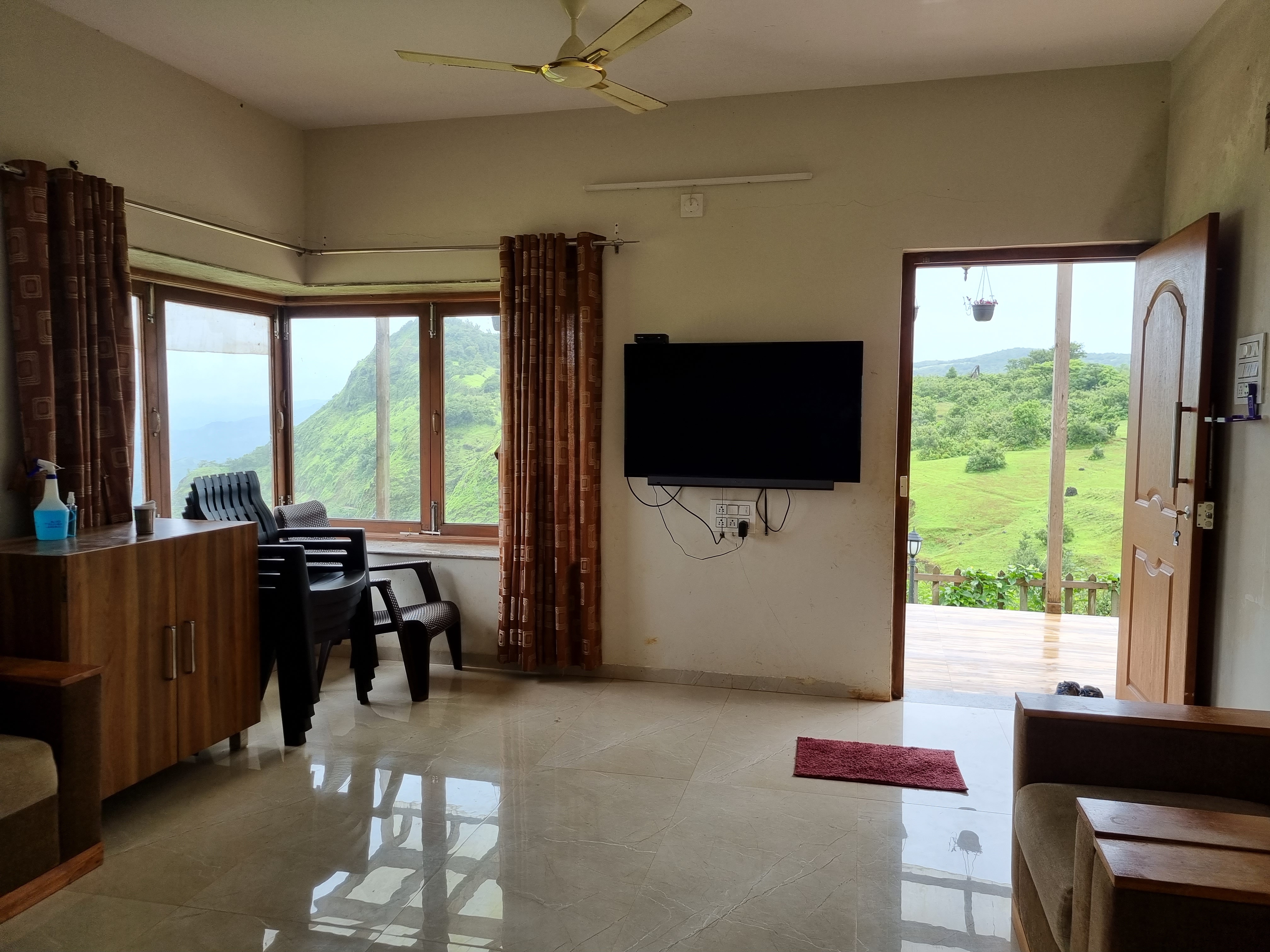 Valley view home Stay - Tap to explore photos