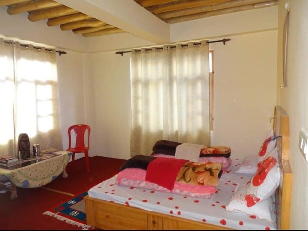 Phunstok Home Stay - Tap to explore photos