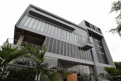 The Vern At BLVD, Baglan