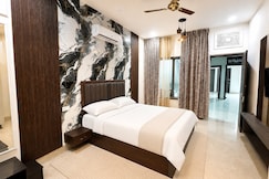 HOTEL NICHOLUS CREST LODGE, Hanumangarh