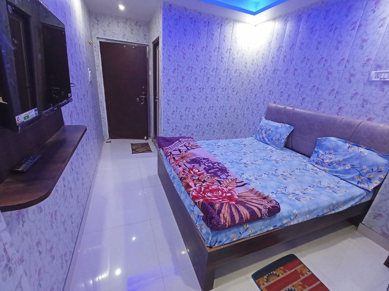 Shambhu Guest House - Tap to explore photos