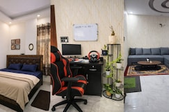 Luxury Private Room w Bath Kitchen Living, Delhi