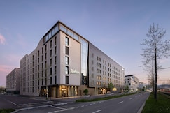 Radisson Hotel & Suites Zurich, Waldshut