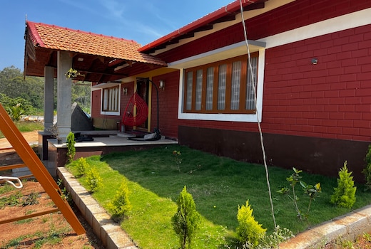 Mountain Mist by Tripture - Room in a Lakefront Villa