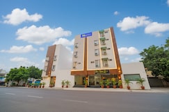 FabHotel Lime Stay - Nr. Yashobhoomi Convention Centre, Delhi