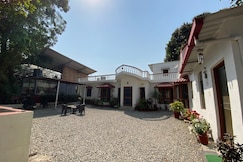 Sukoon in the foothills | WIFI | Homely Food, Dehradun