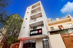 Hotel The Arrow Near Paschim Vihar, Delhi