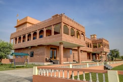Sri Karni Heritage Resort, Churu
