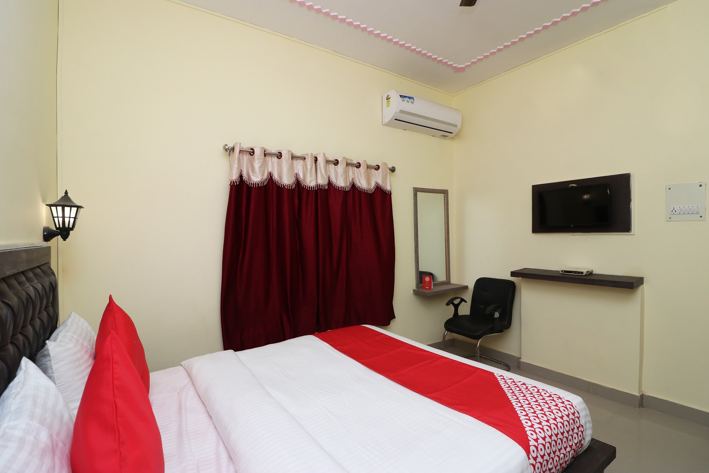 Collection O Sandhya Guest House - Tap to explore photos