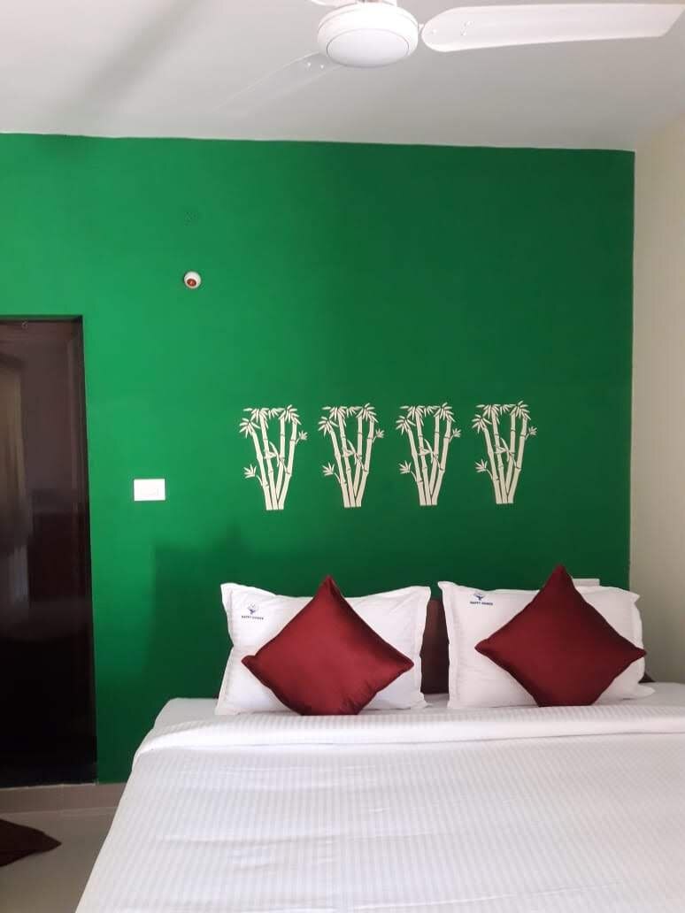 Happy Homes Service Apartments Porur - Tap to explore photos